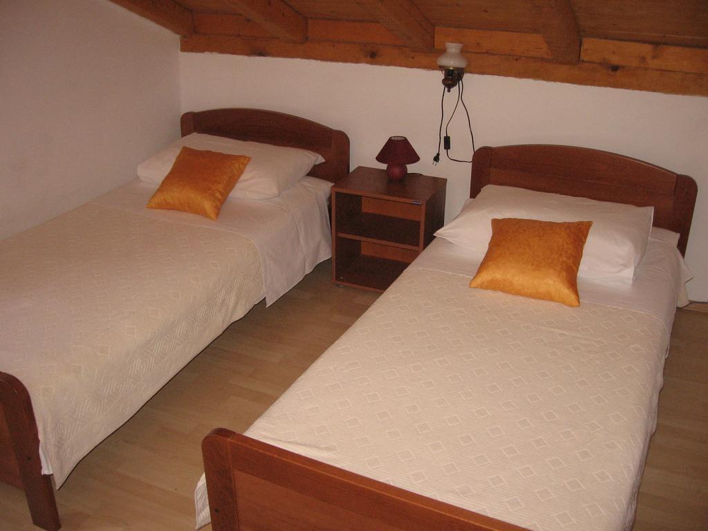 Apartments Darinka Скрадин Екстериор снимка